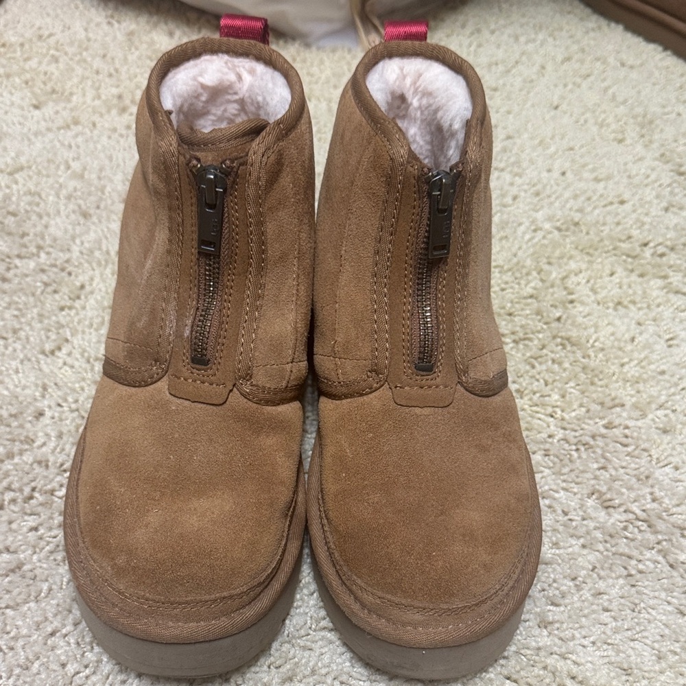 Ugg Neumel platform zipper boots